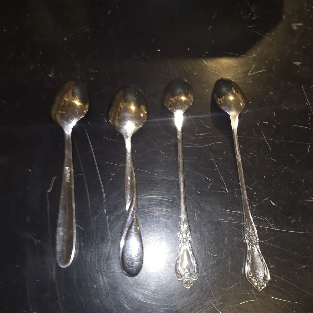 Oneida spoons, Lot of 4 Stainless